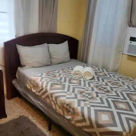310 Del Valle Central, Freshly Remodeled 3 Bedroom Home Sleeps 8